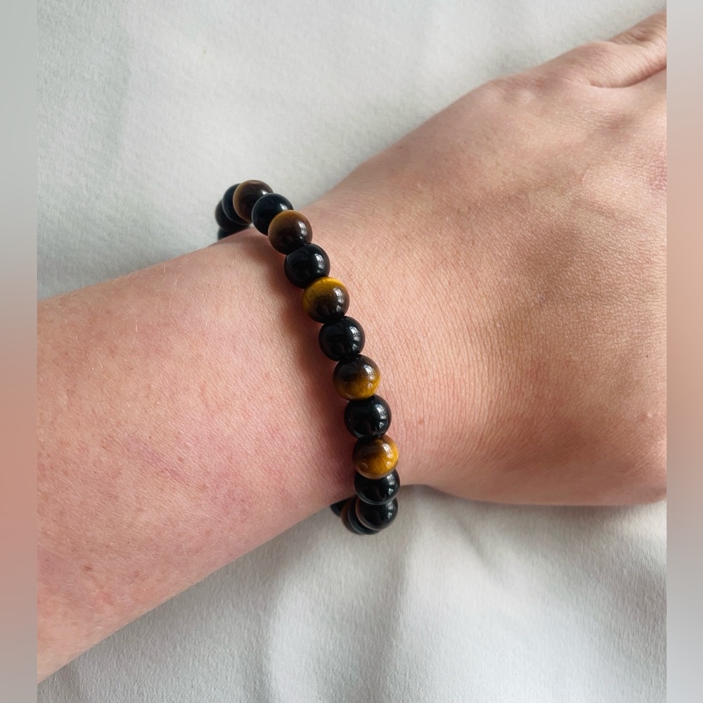 Handmade tiger eye and black glass beaded bracelet